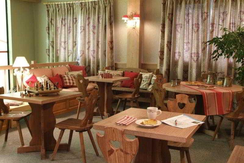 Hotel Restaurant La Tourmaline La Plagne Restoran fotoğraf